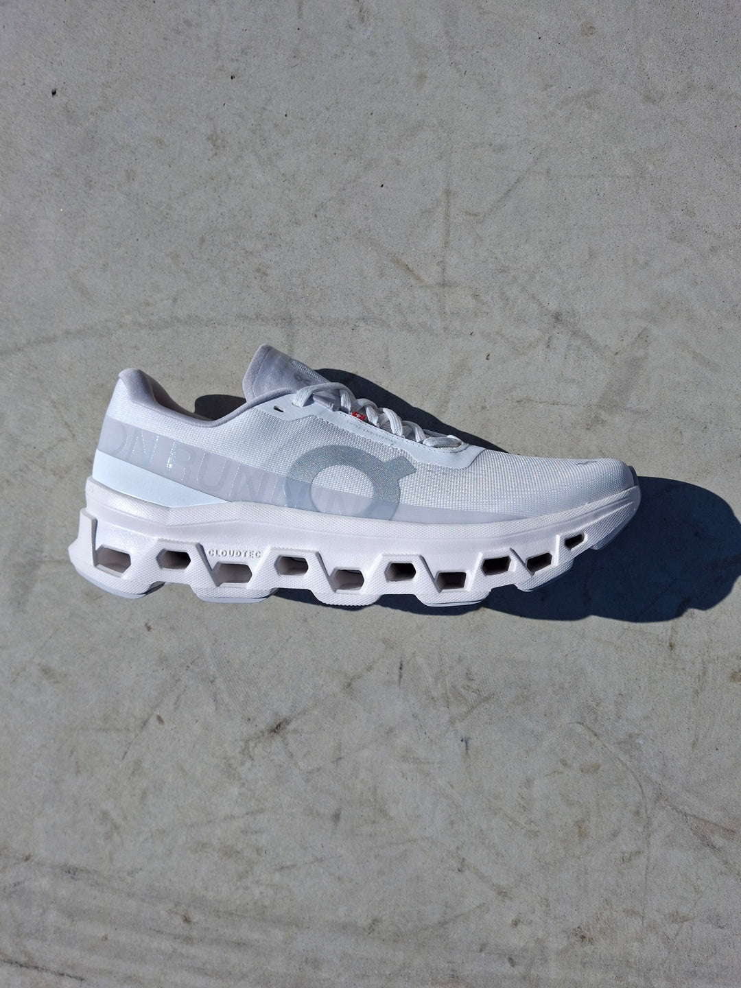 ON CLOUDMONSTER 1 &