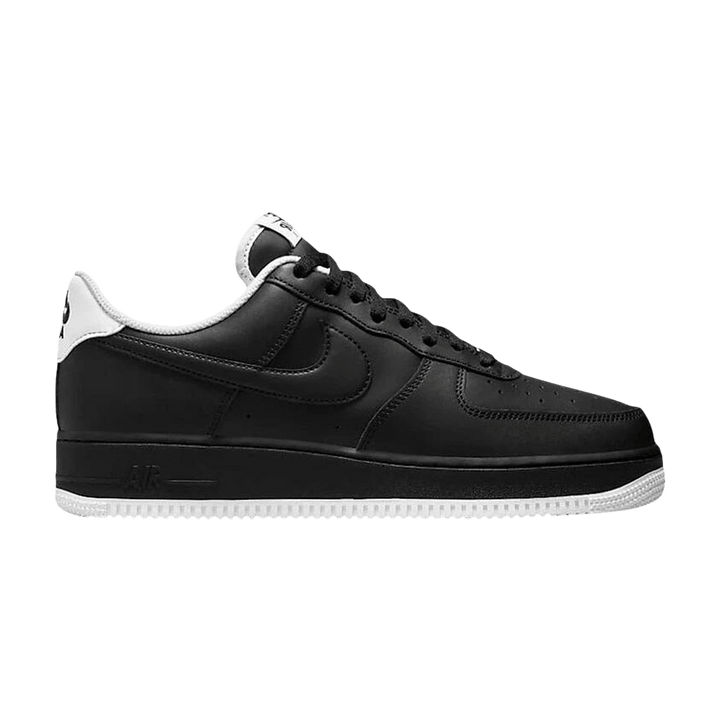 NIKE AIR FORCE 1 LOW &
