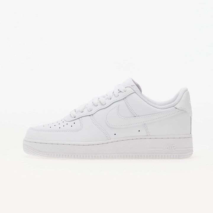 NIKE AIR FORCE 1 LOW &