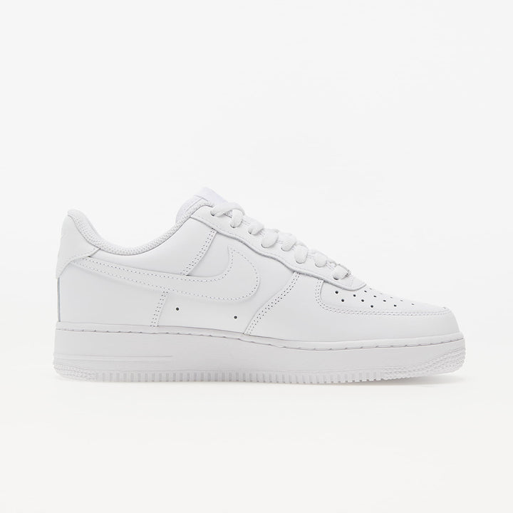 NIKE AIR FORCE 1 LOW &
