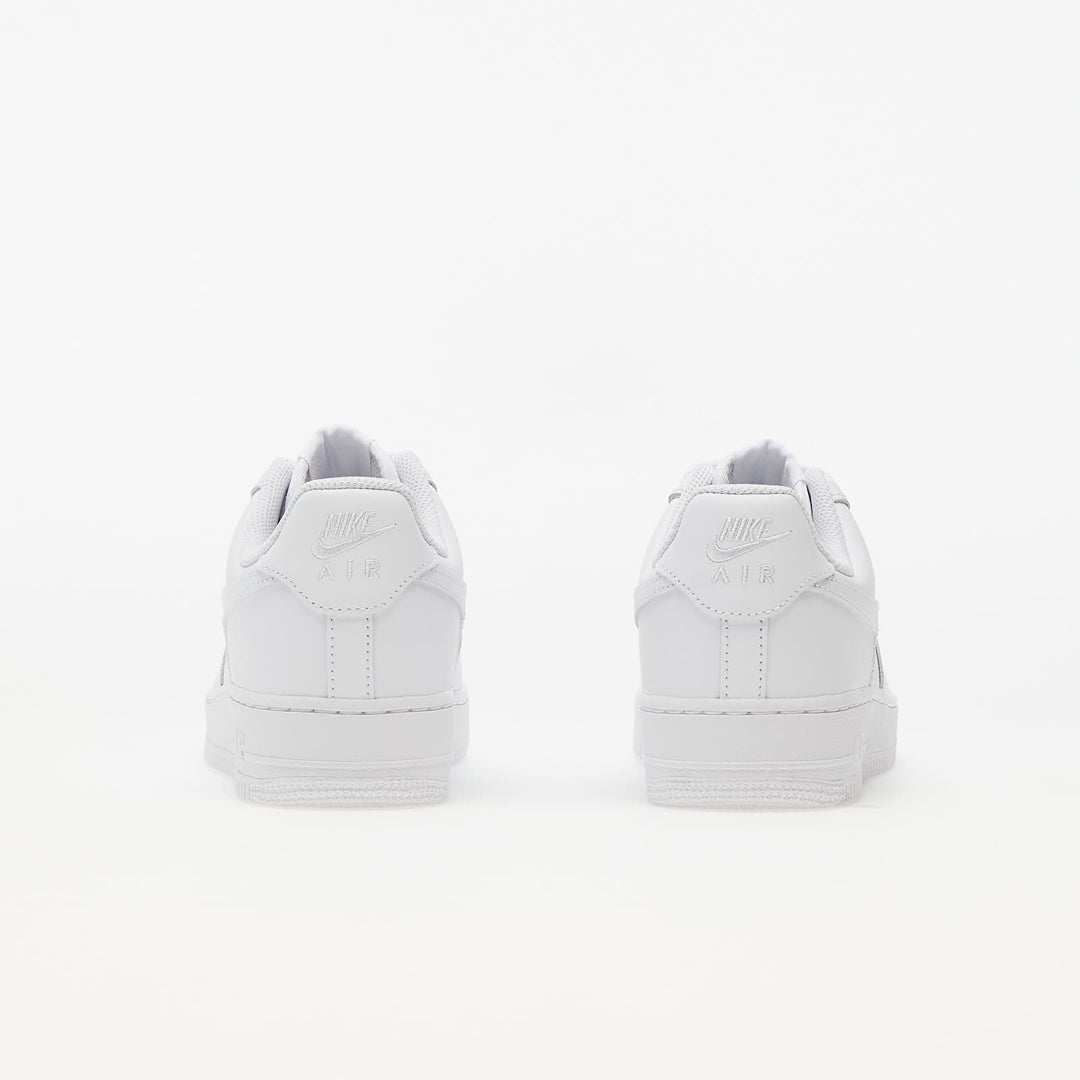 NIKE AIR FORCE 1 LOW &