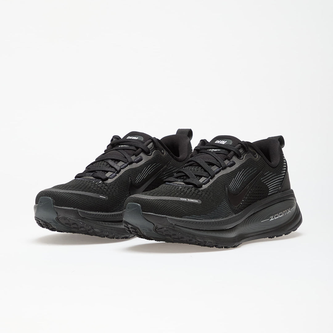 NIKE VOMERO 18 BLACK DARK SMOKE GREY LIGHT SMOKE GREY — Stock 