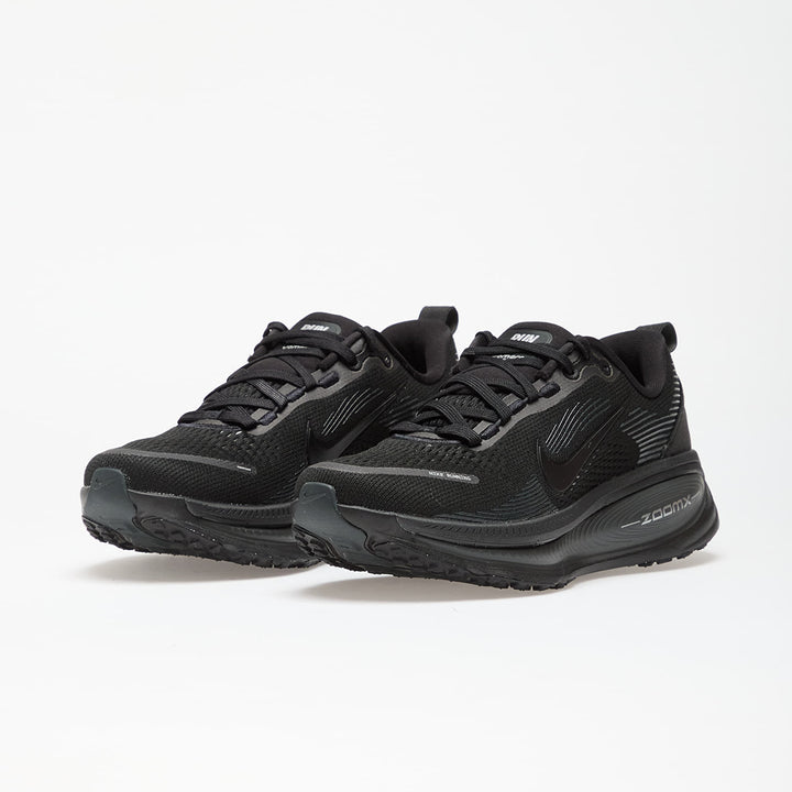 NIKE VOMERO 18 BLACK DARK SMOKE GREY LIGHT SMOKE GREY — Stock 