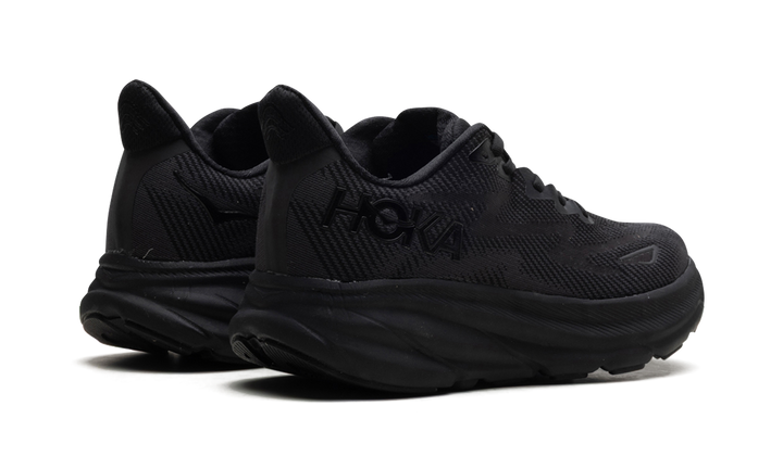 HOKA ONE ONE CLIFTON 9 TRIPLE BLACK