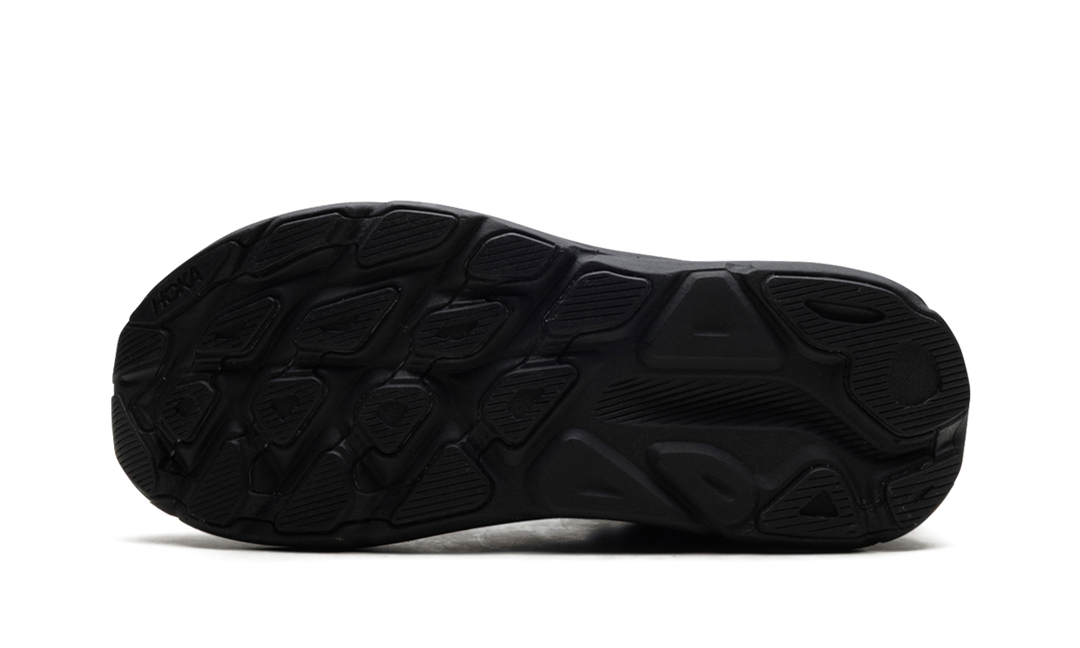 HOKA ONE ONE CLIFTON 9 TRIPLE BLACK