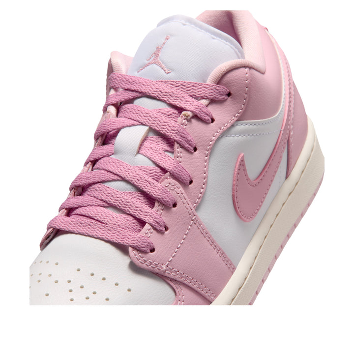 JORDAN 1 LOW ICED CARMINE WHITE (WOMEN&
