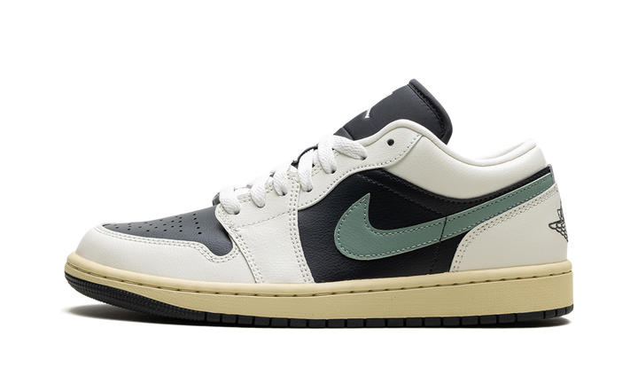 JORDAN 1 LOW JADE SMOKE (WOMEN&