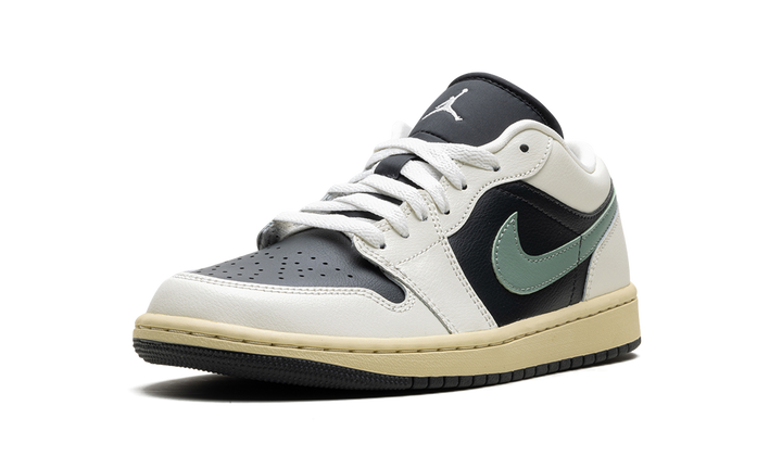 JORDAN 1 LOW JADE SMOKE (WOMEN&