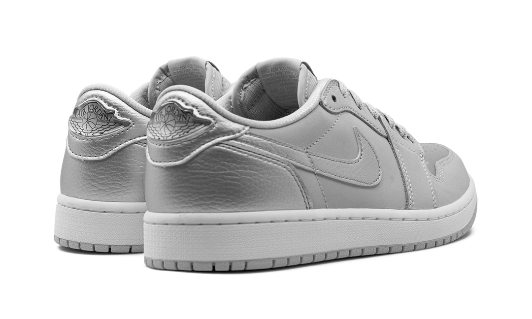 JORDAN 1 LOW OG METALLIC SILVER