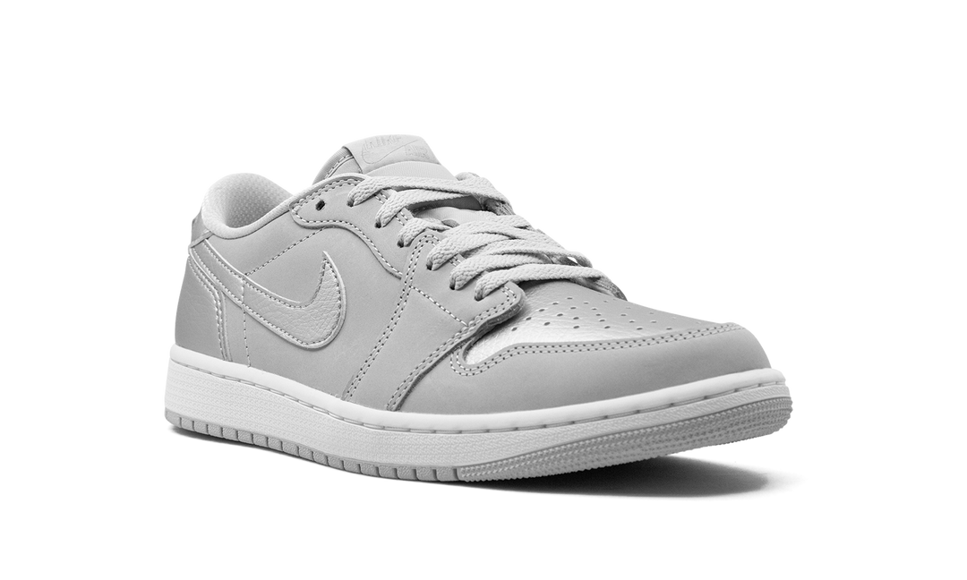 JORDAN 1 LOW OG METALLIC SILVER