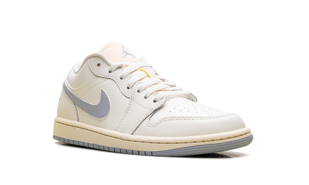 JORDAN 1 LOW SAIL GHOST (WOMEN&