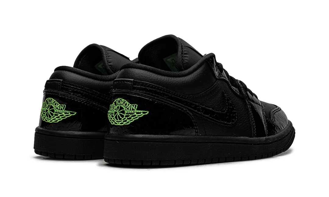JORDAN 1 LOW SE BLACK CROC SCREAM GREEN (WOMEN&