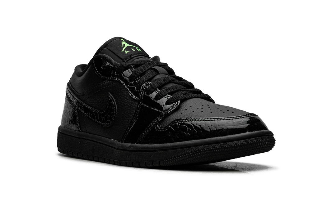 JORDAN 1 LOW SE BLACK CROC SCREAM GREEN (WOMEN&