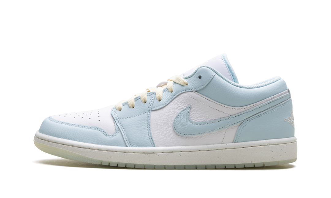 JORDAN 1 LOW SE GLACIER BLUE SUMMIT WHITE