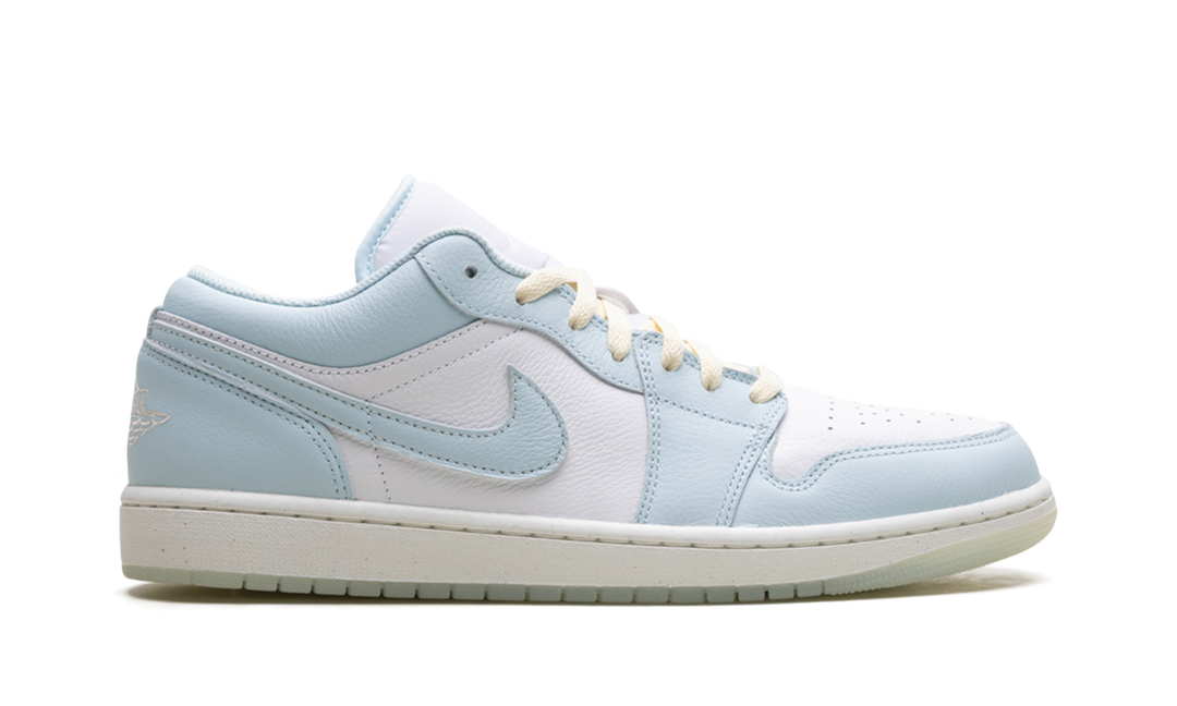 JORDAN 1 LOW SE GLACIER BLUE SUMMIT WHITE