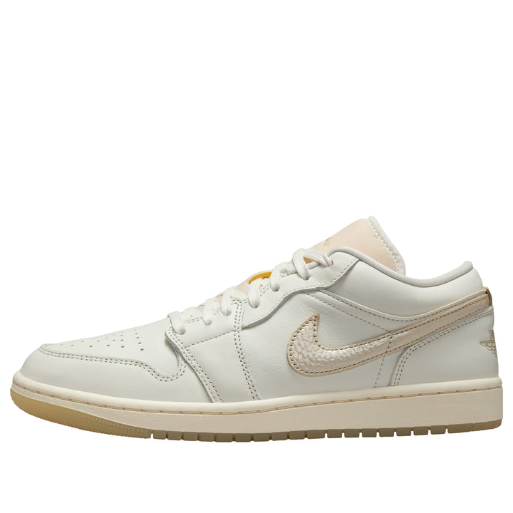 JORDAN 1 LOW SE METALLIC TEAM GOLD (WOMEN&
