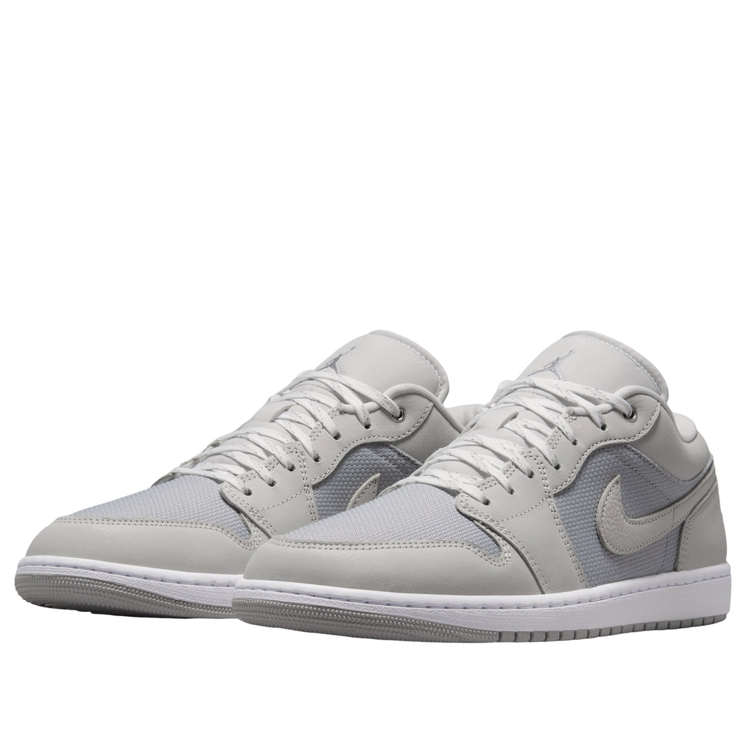 JORDAN 1 LOW SE SOFT PEARL LIGHT SMOKE GREY — Stock