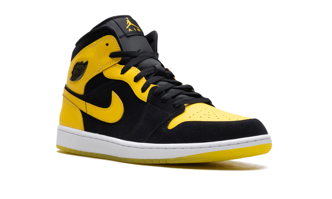 JORDAN 1 MID NEW LOVE (2025)
