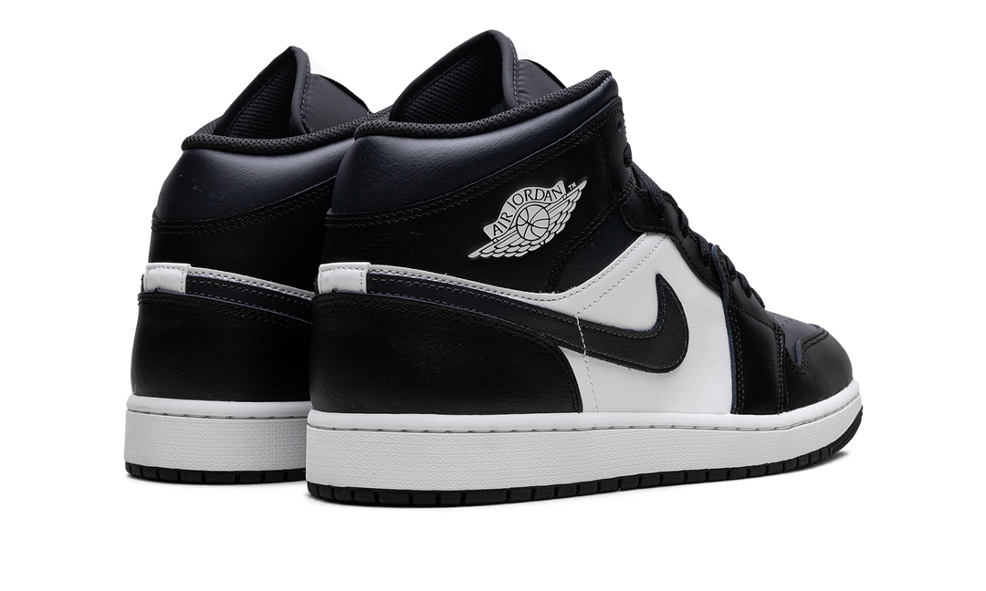 JORDAN 1 MID OFF NOIR TOE