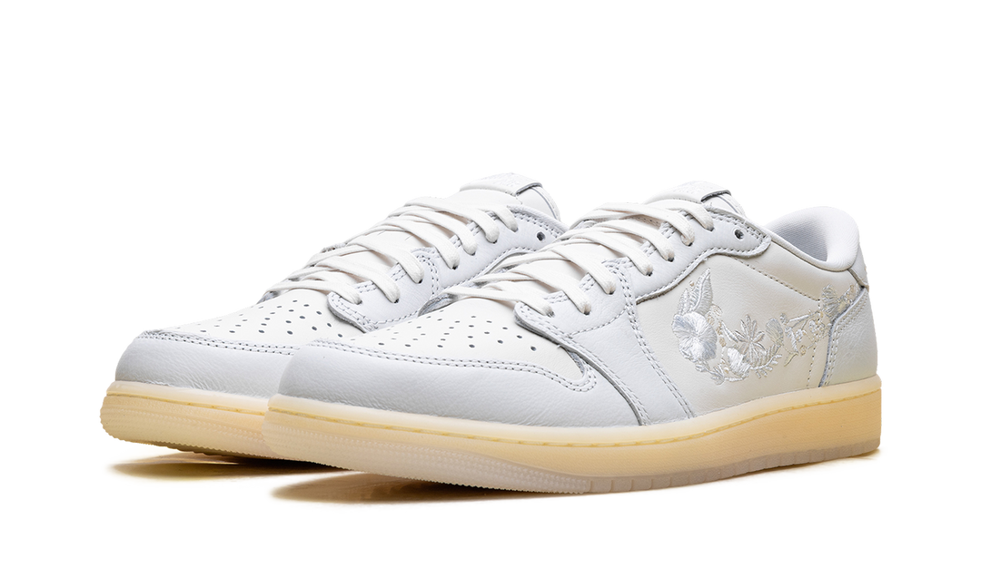 JORDAN 1 RETRO LOW OG RABBIT FLORAL SWOOSH