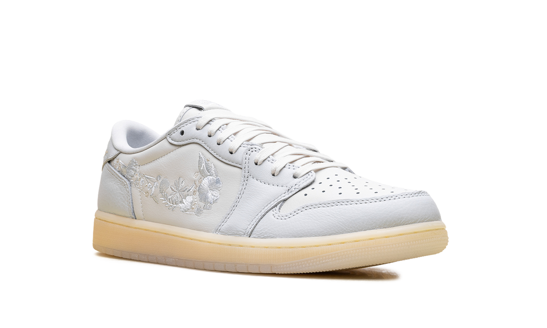 JORDAN 1 RETRO LOW OG RABBIT FLORAL SWOOSH