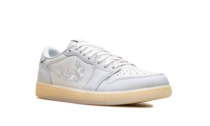 JORDAN 1 RETRO LOW OG RABBIT FLORAL SWOOSH