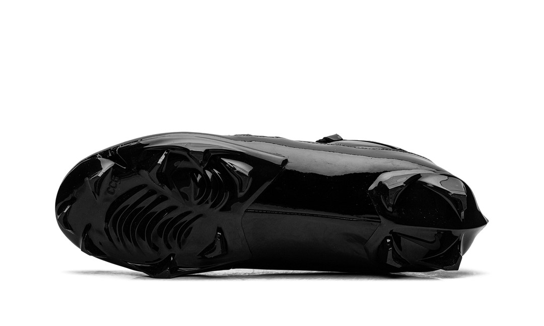 JORDAN 11 LOW TD CLEAT PATENT BLACK