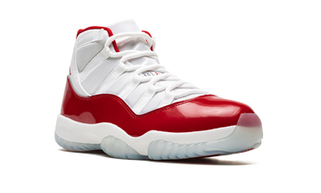 JORDAN 11 RETRO CHERRY (2022)