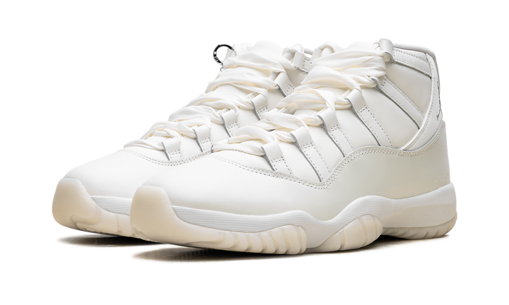 JORDAN 11 RETRO PEARL (WOMEN&
