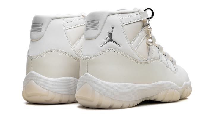 JORDAN 11 RETRO PEARL (WOMEN&