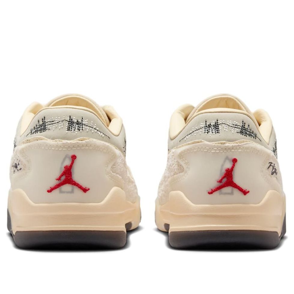 JORDAN FLIGHT COURT WHO DECIDES WAR COCONUT MILK (WOMEN'S) — Stock