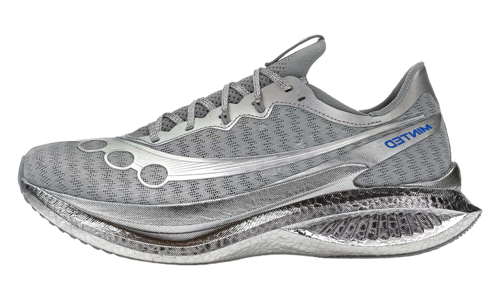 MINTED NEW YORK X SAUCONY ENDORPHIN PRO 5 CHROMIUM