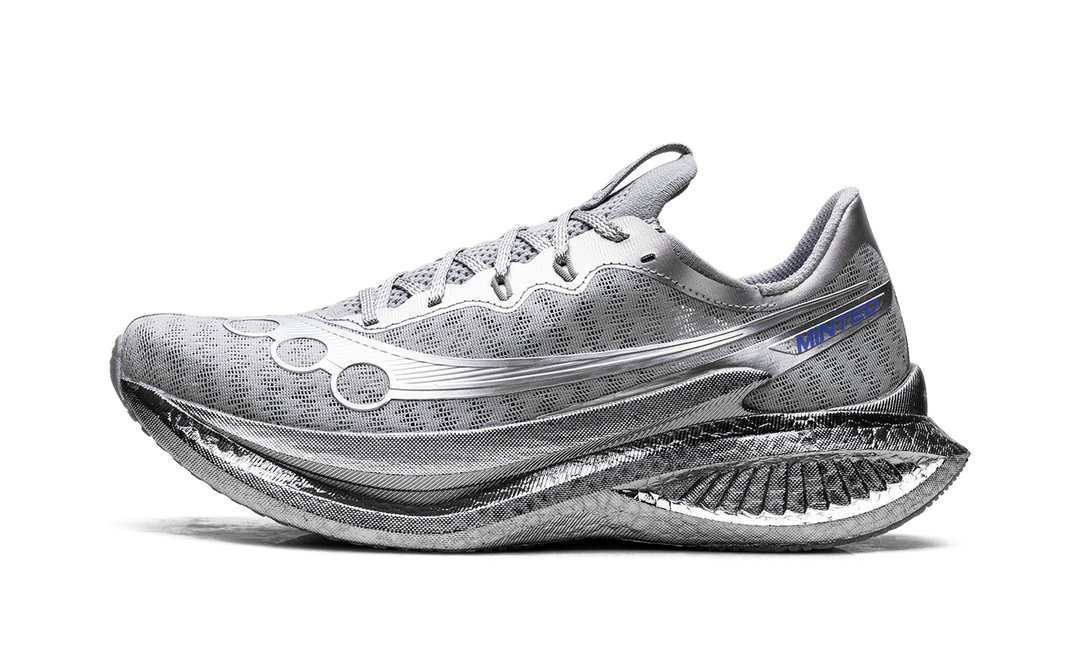 MINTED NEW YORK X SAUCONY ENDORPHIN PRO 5 CHROMIUM