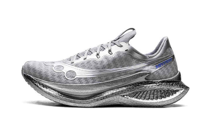 MINTED NEW YORK X SAUCONY ENDORPHIN PRO 5 CHROMIUM