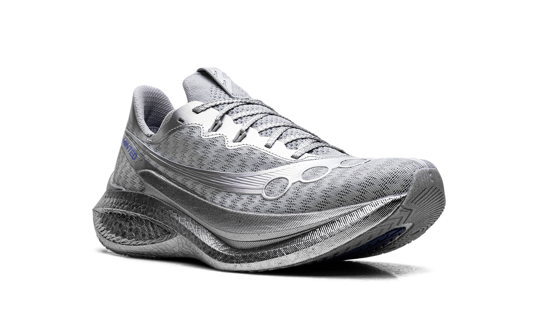 MINTED NEW YORK X SAUCONY ENDORPHIN PRO 5 CHROMIUM