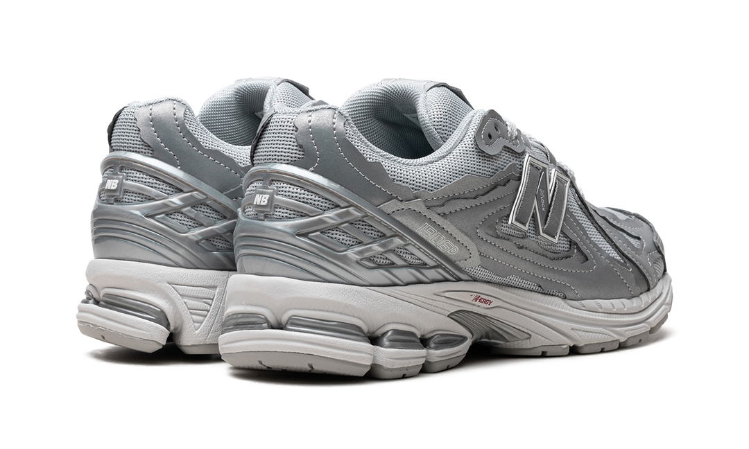NEW BALANCE 1906D PROTECTION PACK SILVER METALLIC
