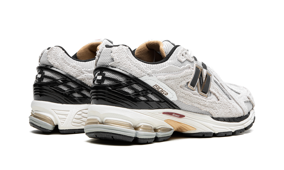 NEW BALANCE 1906D PROTECTION PACK WHITE CREAM