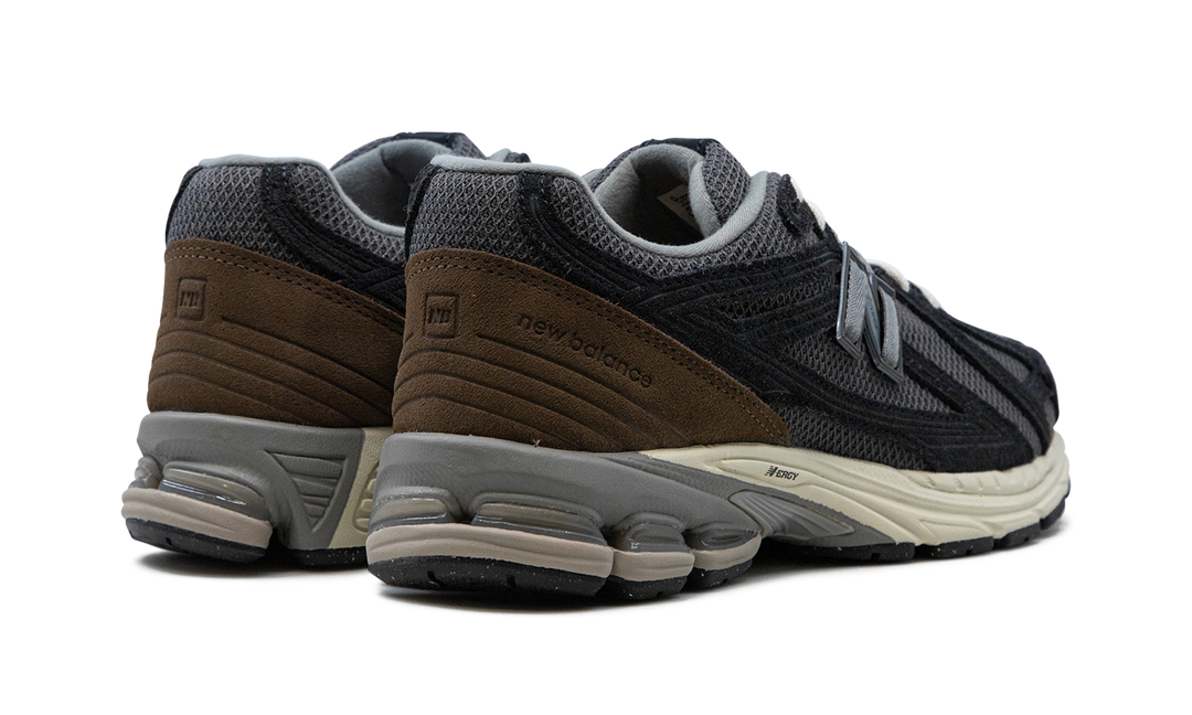 NEW BALANCE 1906F PHANTOM DARK MUSHROOM