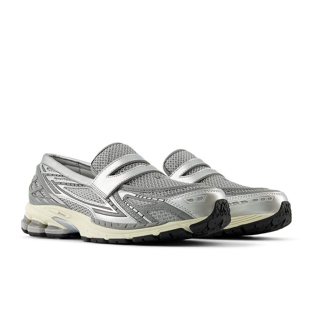 NEW BALANCE 1906L METALLIC SILVER
