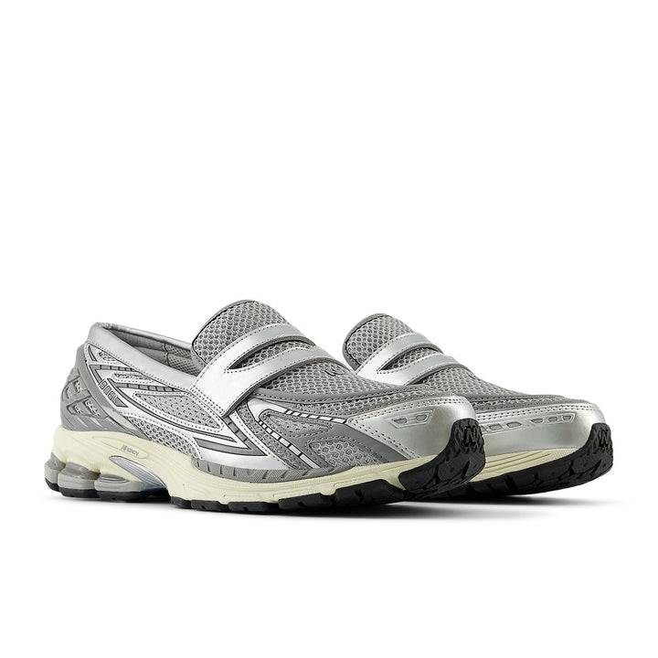 NEW BALANCE 1906L METALLIC SILVER