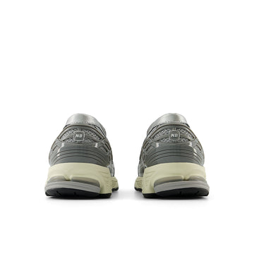 NEW BALANCE 1906L METALLIC SILVER — Stock