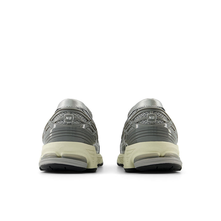 NEW BALANCE 1906L METALLIC SILVER