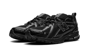 NEW BALANCE 1906R BLACK GREY — Stock