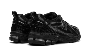 NEW BALANCE 1906R BLACK GREY — Stock