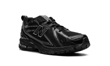 NEW BALANCE 1906R BLACK GREY — Stock