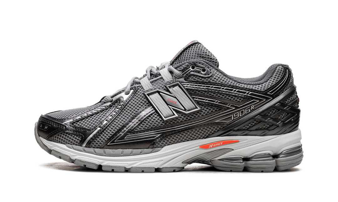 NEW BALANCE 1906R BLACK METALLIC URGENT RED SLATE