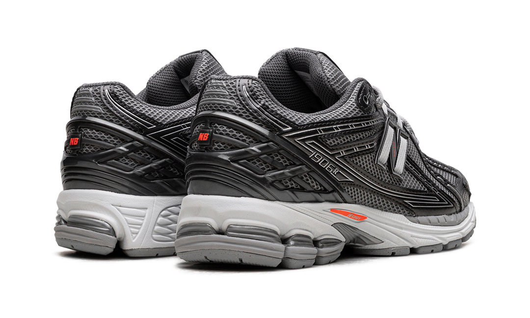 NEW BALANCE 1906R BLACK METALLIC URGENT RED SLATE
