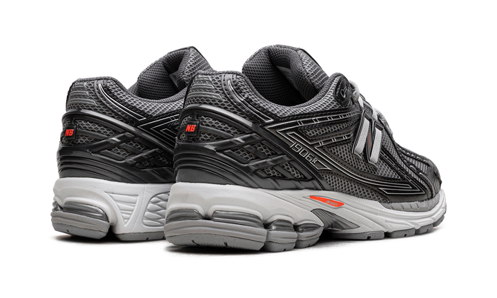 NEW BALANCE 1906R BLACK METALLIC URGENT RED SLATE