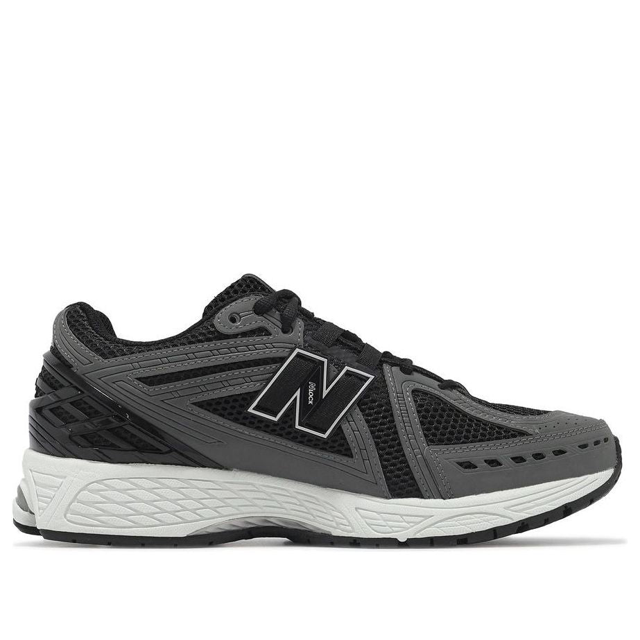 NEW BALANCE 1906R BLACK TEAM RED CASTLEROCK