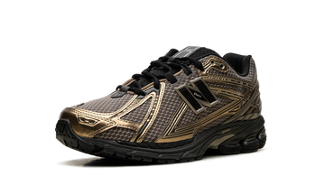 NEW BALANCE 1906R BRONZE — Stock